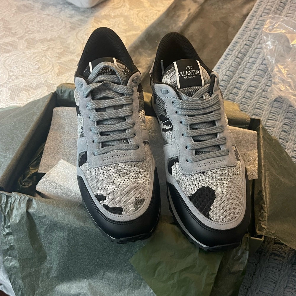 Valentino Men's Black and Gray Knit Sneakers